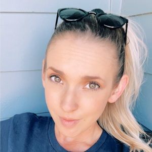 Meet your Posher, Michele